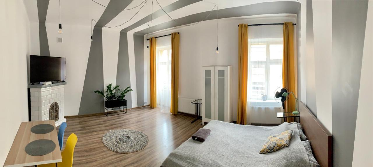 Apartment Rowna 12 *